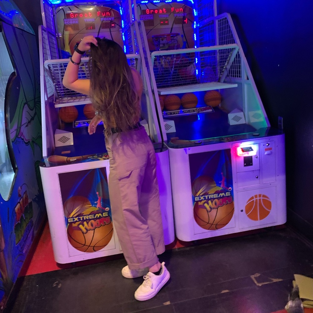 Meet your Posher, Lina